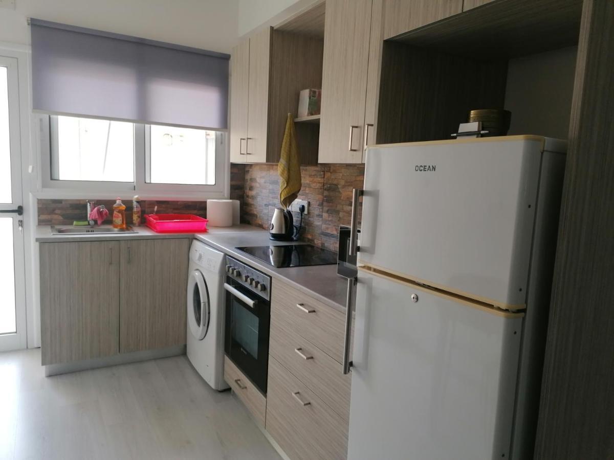Elenas 1 Bedroom Apartment In Limassol Center Kültér fotó