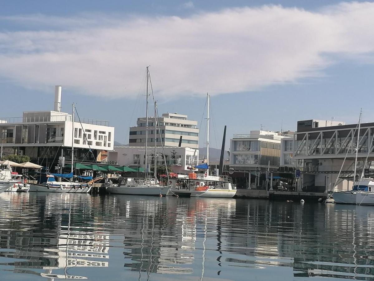 Elenas 1 Bedroom Apartment In Limassol Center Kültér fotó