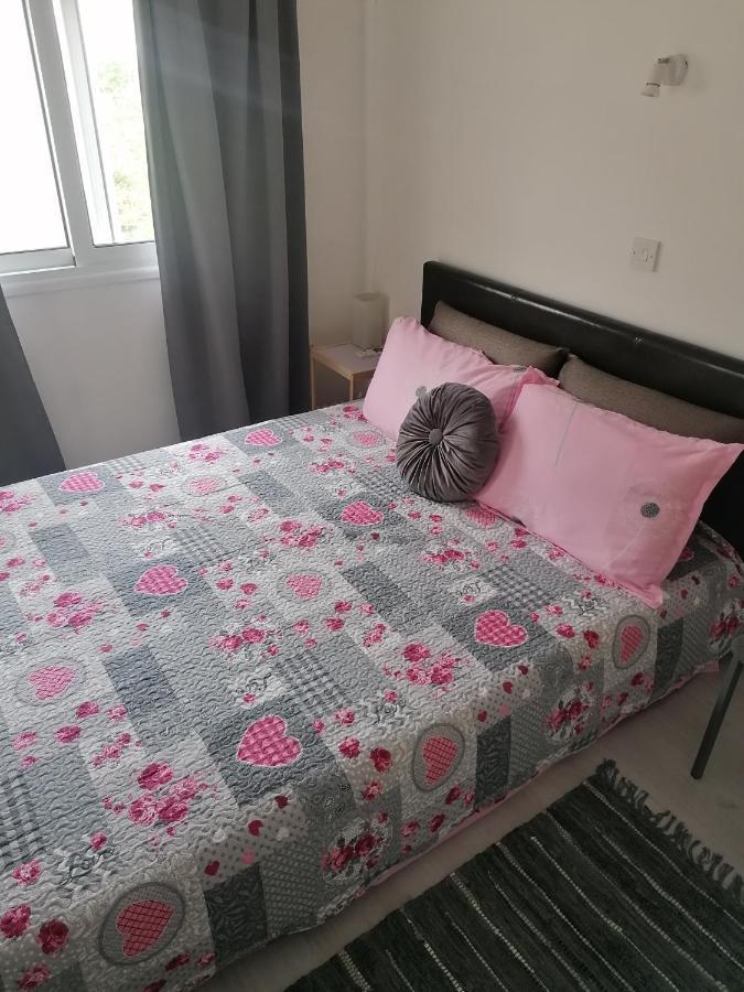 Elenas 1 Bedroom Apartment In Limassol Center Kültér fotó